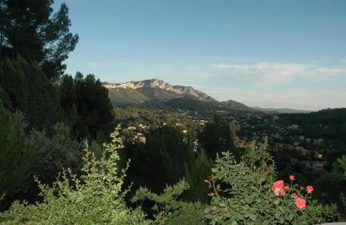 Auriol Bed & Breakfast | Villa Manon