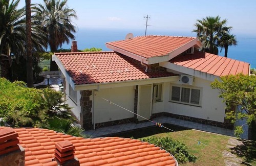 Santa Maria Villa | Villa Marisa, for 6/8 people, with private swimming pool and amazing sea view