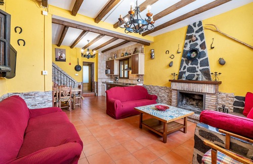 Illora Villa | Villa "Maria Illora" with Mountain View, Private Pool & Wi-Fi