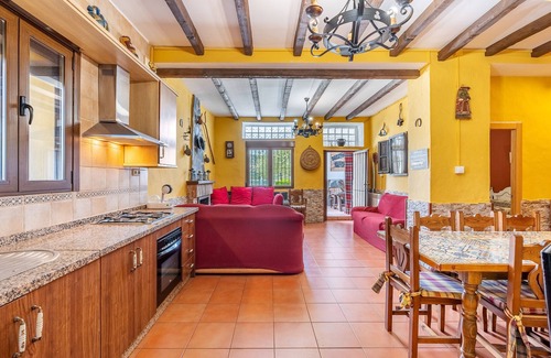 Illora Villa | Villa "Maria Illora" with Mountain View, Private Pool & Wi-Fi