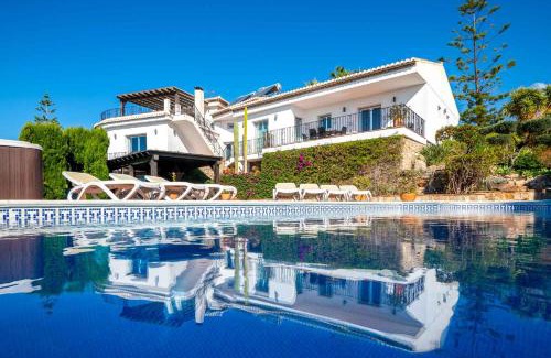 Velilla-Taramay Villa | Villa Mariposa - CTV56V