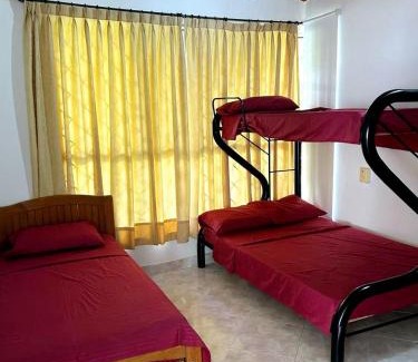 Ricaurte Villa | Villa Marisol Hermoso Condominio con Piscina