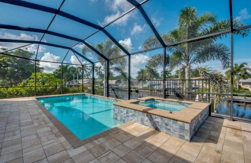 Yacht Club House | Villa Mayfair, Cape Coral