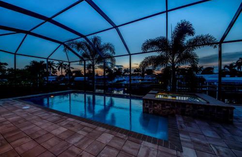 Yacht Club House | Villa Mayfair, Cape Coral
