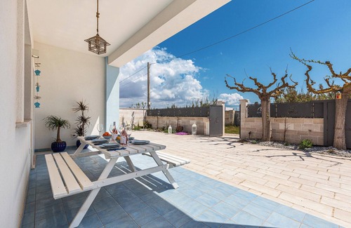 San Pietro in Bevagna Apartment | Villa Metta by BarbarHouse