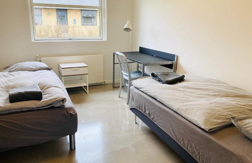 Viby House | Villa med private værelser delt badeværelse/køkken, viby sj.