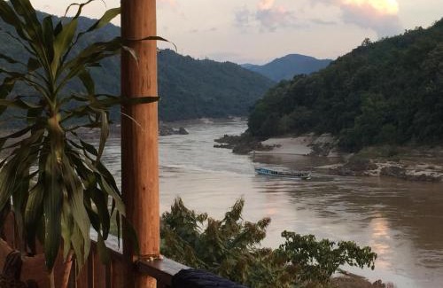 Pakbeng House | Villa Mekong Guesthouse