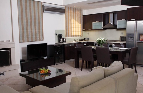 Souda Villa | Villa Melitini, luxury, ideal for big groups, saltwater pool, private garden