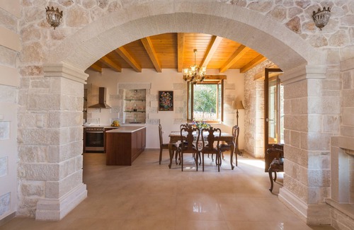 Vederi Villa | Villa Melpomeni- Surrounded by nature