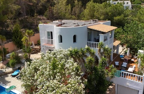 Santa Eulalia del Rio Villa | Villa 'Mercedes' with Sea View, Wi-Fi and Air Conditioning
