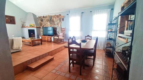 Yaco House | Villa Mery