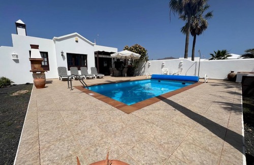 Playa Blanca Villa | Villa met private pool in the centre of Playa Blanca