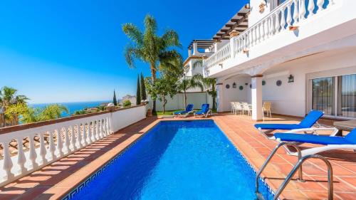 Almunecar Villa | Villa Mirador de Proa Almunecar by Ruralidays