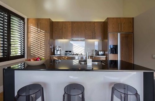 Queenstown City Centre Apartment | Villa Moana, Lake Views, Gas Fire, BBQ, Free Parking
