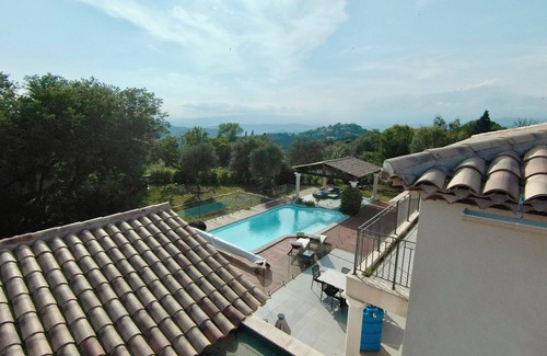 Tanneron Villa | Villa Moderne 210m² à la Campagne, Idéal Pour les Familles