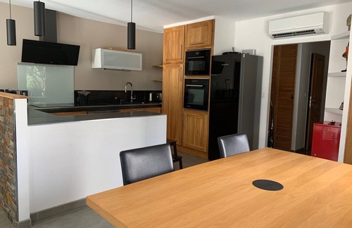 Signes Villa | Villa Moderne, Piscine et Loisirs, Calme, Plein Sud, vue Dégagée