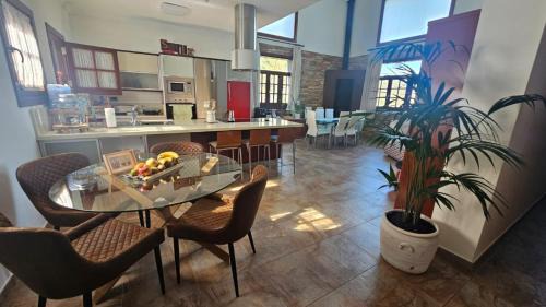 Las Lagunetas Bed & Breakfast | Villa Mogaren