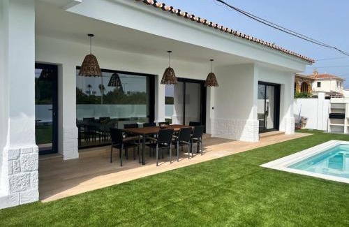 Churriana Villa | Villa Monaghans