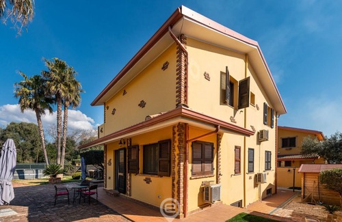 Iglesias Historic Centre House | Villa Monica - Suite Grecale
