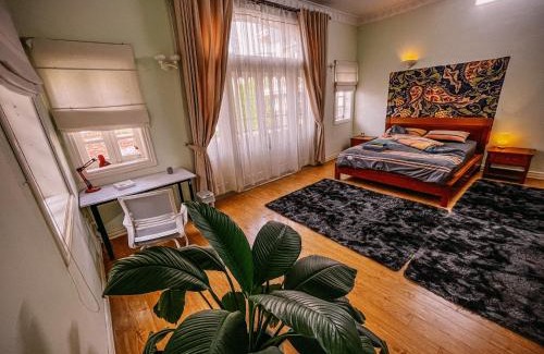 Quang An Apartment | Villa Moon 6