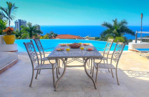 South Shore Hotel Area Villa | Villa Mozzafiato Private Resort with Full Staff and Heated Pool