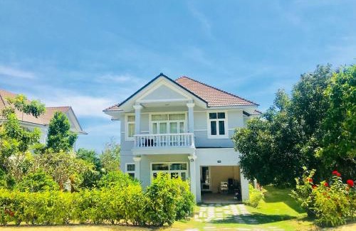 Phu Hai Beach Villa | Villa Mui Ne Phan Thiet SeaView