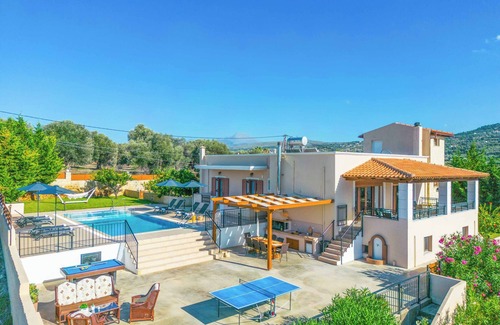 Adelianos Kampos Villa | Villa Mulberry Tree - Four Bedroom Villa, Sleeps 8