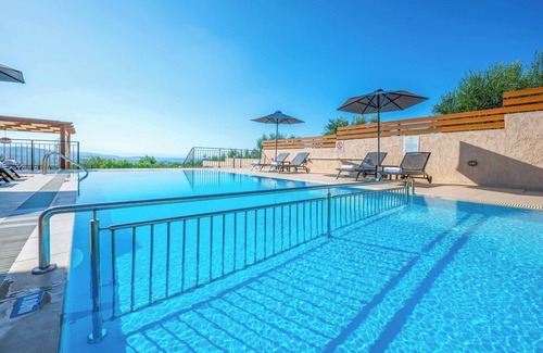 Adelianos Kampos Villa | Villa Mulberry Tree - Four Bedroom Villa, Sleeps 8