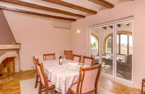 Montgo de Toscamar Villa | Villa near Montgó with Pool and Beach