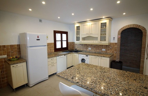 San Roque Villa | Villa near Sotogrande, Sea, Gibraltar & Africa view, private pool, large garden
