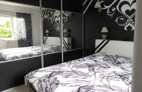 Tremblay-en-France Apartment | Villa Nevenka & Margarita