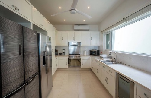 Zona Hotelera House | Villa Nizuc - Exclusive Beachfront Residence