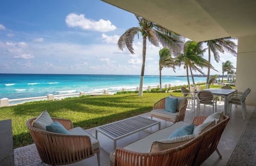 Zona Hotelera House | Villa Nizuc - Exclusive Beachfront Residence