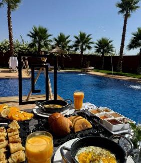 Sidi Abdallah Ghiat Villa | VILLA NOÛR PALACE avec piscine jaccuzi à Marrakech