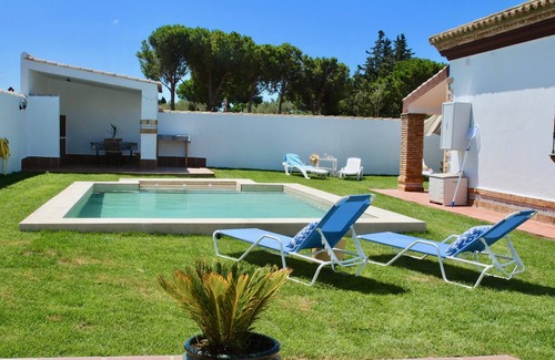 Chiclana de la Frontera House | Villa 'Olivos 1d' with Private Pool, Private Terrace and Wi-Fi