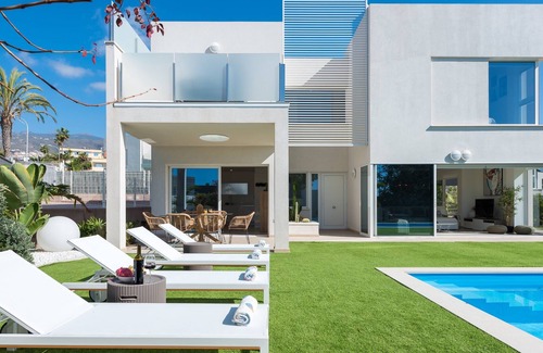 Playa Paraiso Villa | Villa "Oasis Buddha Garden" with Mountain & Sea Views, Pool, Wi-Fi, Balcony, Garden & Terrace; Parking Available