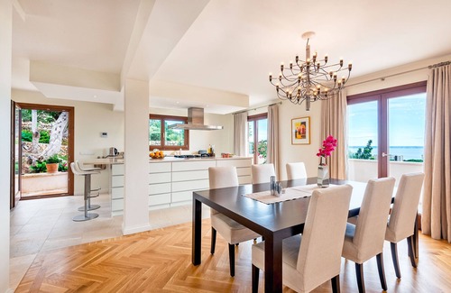 Palma de Mallorca Villa | Villa Oasis Palma Bay