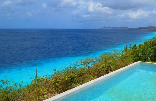 Kralendijk Villa | Villa Oceane - Ocean Front, Infinity Pool, Set up for Divers, Gated Community