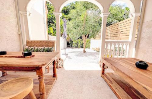 Orient Bay House | Villa Oh La La, 250m from the beach, 2 bedrooms