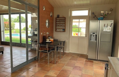 Loix Villa | Villa on 1100m2 plot enclosed by walls very quiet location East West
