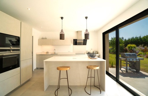 Cote d'Azur- French Riviera Villa | Villa on foot from Tahiti Plage