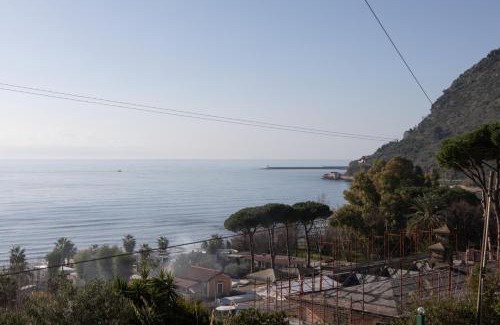 Terracina Apartment | Villa Paola Vista Mare - Fronte Mare - Free Parking - Wi-Fi