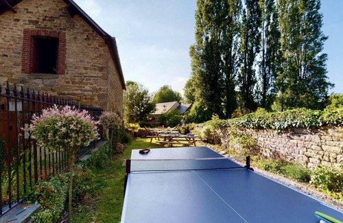 Villedieu-les-Poeles Cottage | Villa Paradis 14 people : waterfront garden