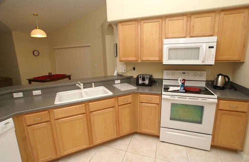Orange Tree Villa | Villa Pearl - Luxury Retreat near Disney&Golf w/South Facing Private Pool/Spa
