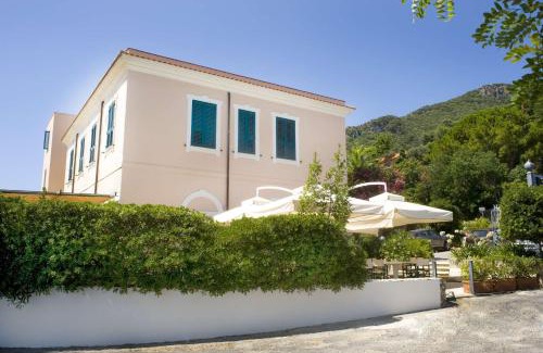 San Felice Circeo Hotel | Villa Penelope
