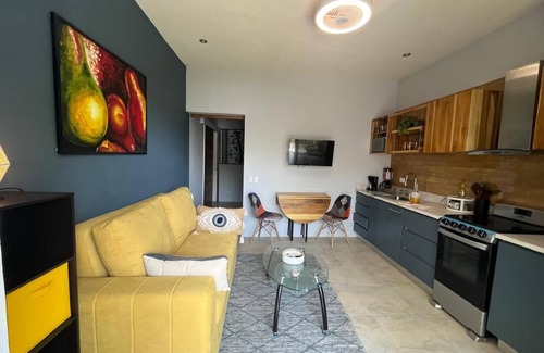 Playa Ocotal Apartment | Villa Perla ~ Beachfront getaway for two at Los Almendros de Ocotal.