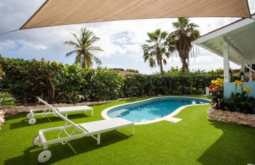 Piscadera House | Villa Perla Blou