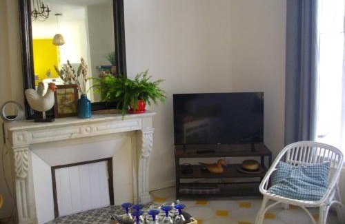 Saint-Regnobert-de-la-Cote-de-Nacre House | Villa Petit Pierre