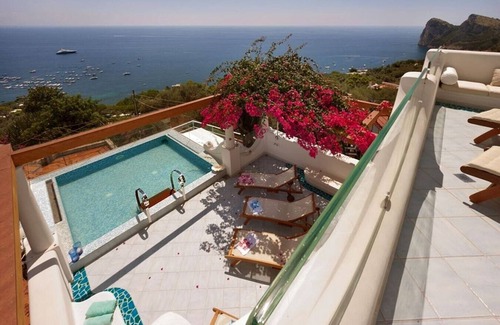 Marina del Cantone Villa | Villa Pippa - Private villa with pool and Jacuzzi