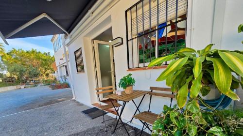 La Cala del Moral Apartment | VILLA PITATO Nuevo, cerca de la Playa, Parking en la puerta del alojamiento